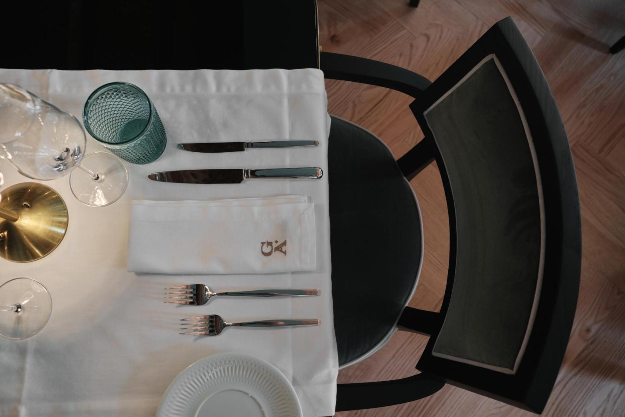 פורטו Ga Palace Hotel & Spa, A Xixth-Century Villa מראה חיצוני תמונה A place setting at a restaurant