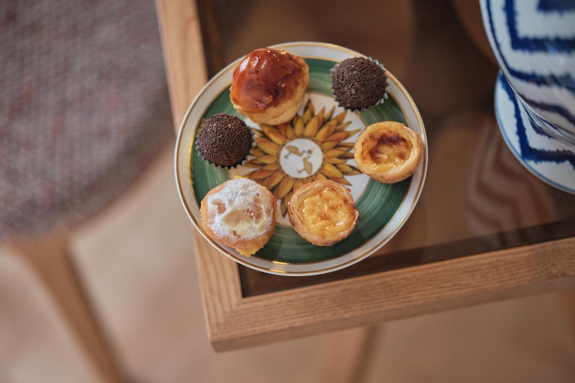 פורטו Ga Palace Hotel & Spa, A Xixth-Century Villa מראה חיצוני תמונה A selection of Portuguese pastries