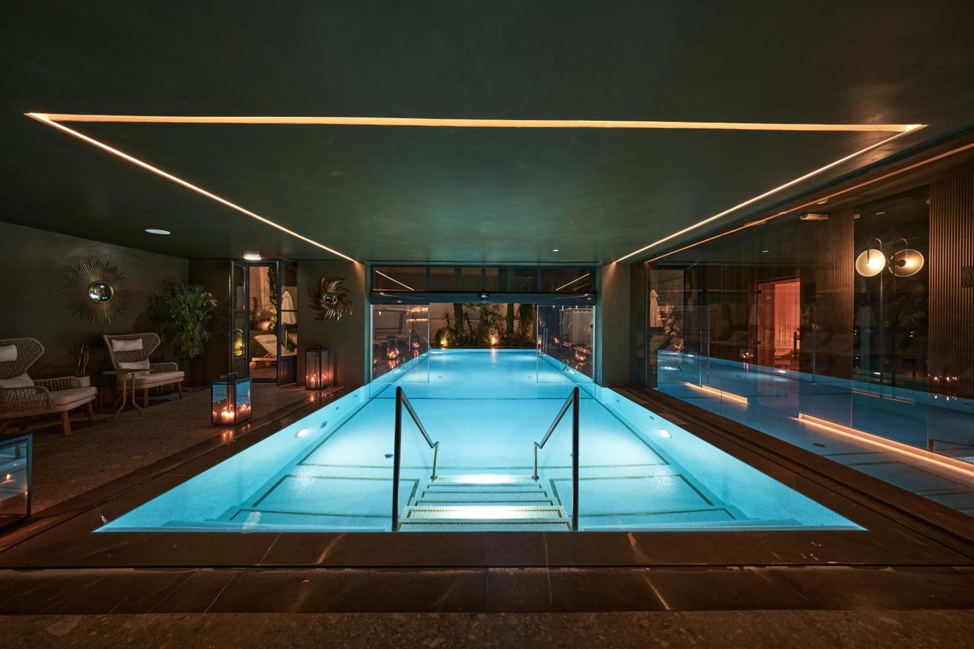 פורטו Ga Palace Hotel & Spa, A Xixth-Century Villa מראה חיצוני תמונה The pool at the Mandarin Oriental, Munich